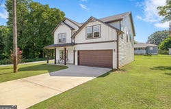 142 Brookwood Avenue, Commerce, GA 30529