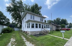 504 E Walnut Street, Gillespie, IL 62033