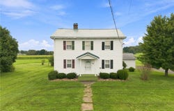 985 E Pike Rd, White Twp, PA 15701