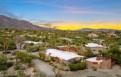 700 E Calle De Cibola, Tucson, AZ 85718