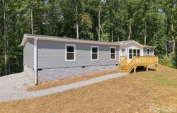 93 Foxcroft Lane, Flat Rock, NC 28792