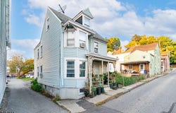 3 Tyndall Ave, Phillipsburg Town, NJ 08865-2328