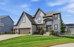 1550 CARRIAGE Circle, Liberty, MO 64068