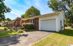 106 Moon Avenue, Leitchfield, KY 42754