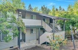29700 SW COURTSIDE Dr, Wilsonville, OR 97070