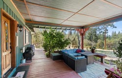 1089 Sleepy Hollow Loop, Grants Pass, OR 97527