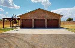 3355 8th St, Woodward, OK 73801