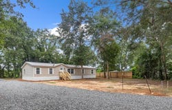 46 Womack Rd., Cottonwood, AL 36320
