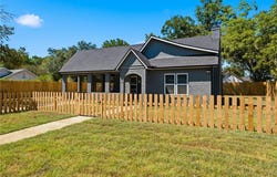 902 Post Oak Street, Hearne, TX 77859