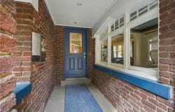 5828 Nicholson St, Squirrel Hill, PA 15217
