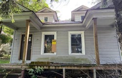 324 Seneca E Tpke, Syracuse, NY 13205