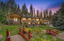 15922 E Foothills Rd, Spokane, WA 99217