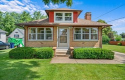 746 Parkway Avenue, Elgin, IL 60120