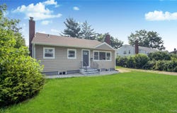162 State Street, Westbury, NY 11590