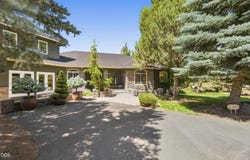 2390 Osprey Drive, Redmond, OR 97756