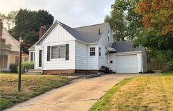 2007 32nd Street NW, Canton, OH 44709
