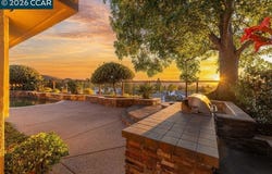 318 Sunset Dr, Danville, CA 94506