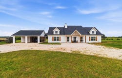 2194 S Ranch Rd 187, Sabinal, TX 78881