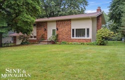 1545 Clinton Avenue, Saint Clair, MI 48079