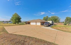 1901 S Broadway, Guthrie, OK 73044