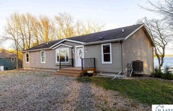 22083 Lake Francis Road, Elysian, MN 56028