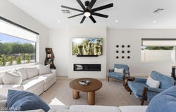 4546 E CAMPBELL Avenue, Phoenix, AZ 85018