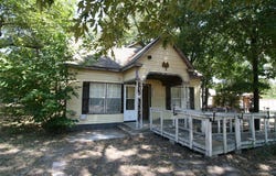 605 E Pine, Edgewood, TX 75117