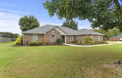 10 Corwin Drive, Decatur, AL 35603