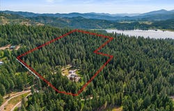 21807 E Doyle Rd, Cataldo, ID 83810