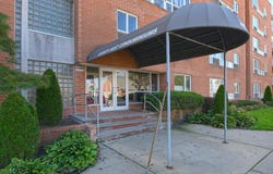 205 Mineola Boulevard, Mineola, NY 11501