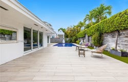 524 Warren Ln, Key Biscayne, FL 33149