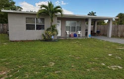 811 S Broadway, Lantana, FL 33462