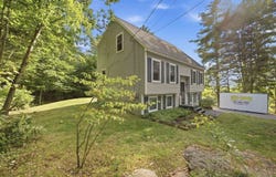33 Old Rochester Road, Barnstead, NH 03225