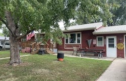 910 Hughes, Cherokee, IA 51012
