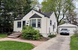 302 E Bloomfield Avenue, Royal Oak, MI 48073