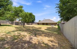 3722 Willow Lake Ln, Enid, OK 73703-1417