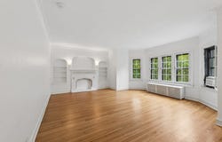 504 S AUSTIN Boulevard 1, Oak Park, IL 60304