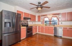 7177 E POINT RD, ELKTON, VA 22827