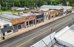 206 E Main Street, Gentry, AR 72734