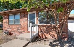 2751 E Mcdaniel Street, Springfield, MO 65802
