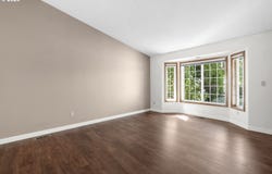 219 E MISSION Dr, Newberg, OR 97132