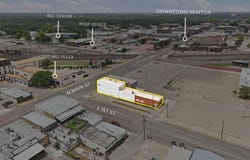 302 N Main St, Newton, KS 67114