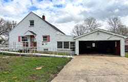 401 E 4th St, Salisbury, MO 65281
