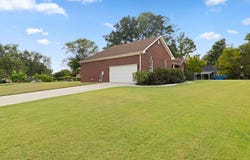 810 E 7th St, Tuscumbia, AL 35674