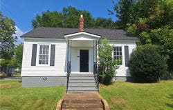 212 S 5th Avenue, Lanett, AL 36863