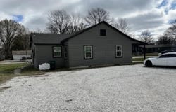 2117 S Stewart Avenue, Springfield, MO 65804
