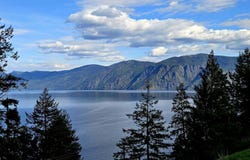 79 Outrigger Dr, Sagle, ID 83860