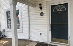 22192 Cape Cod Way, Farmington Hills, MI 48336
