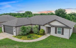517 Eagle Drive, Gravette, AR 72736