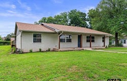 512 E Lane St, Quitman, TX 75783